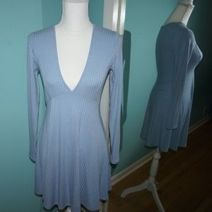 Forever 21 M Long Sleeve Dress V Neck